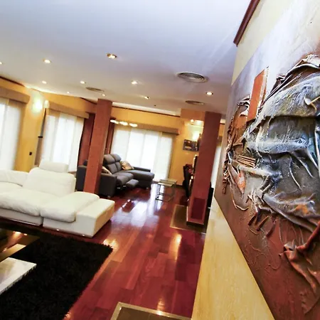 Planet Villa